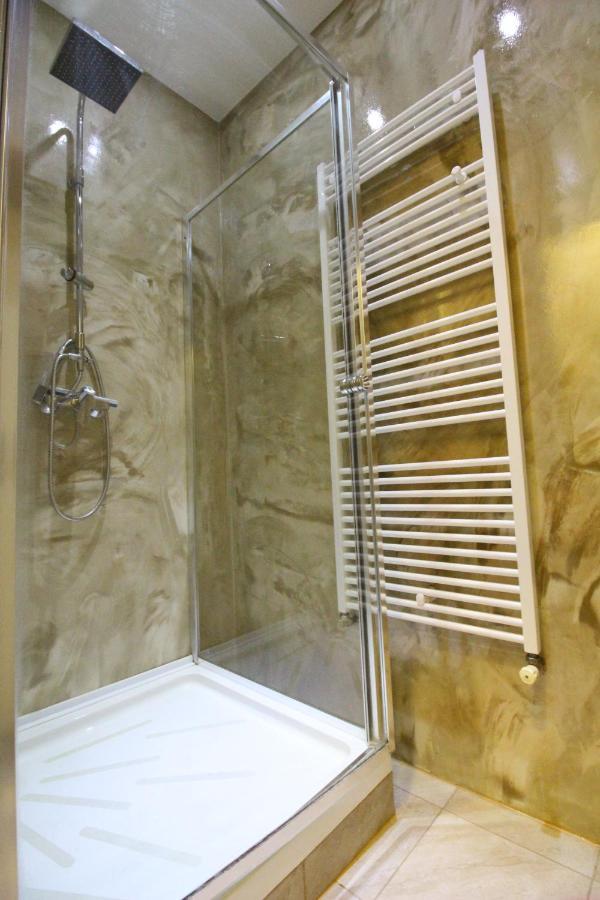 Private Double Bedroom Rf2 Wenen Buitenkant foto