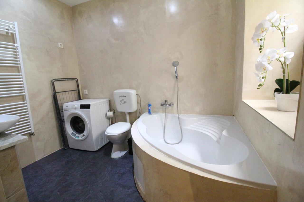 Private Double Bedroom Rf2 Wenen Buitenkant foto